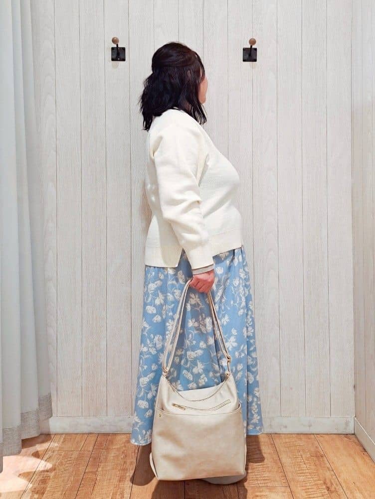 kotomiさんの「SHOO･LA･RUE｜【洗濯機可/S-LL/インしなくても着られる】1枚で決まる　レイヤード風スウェットライクニット」を使ったコーディネート