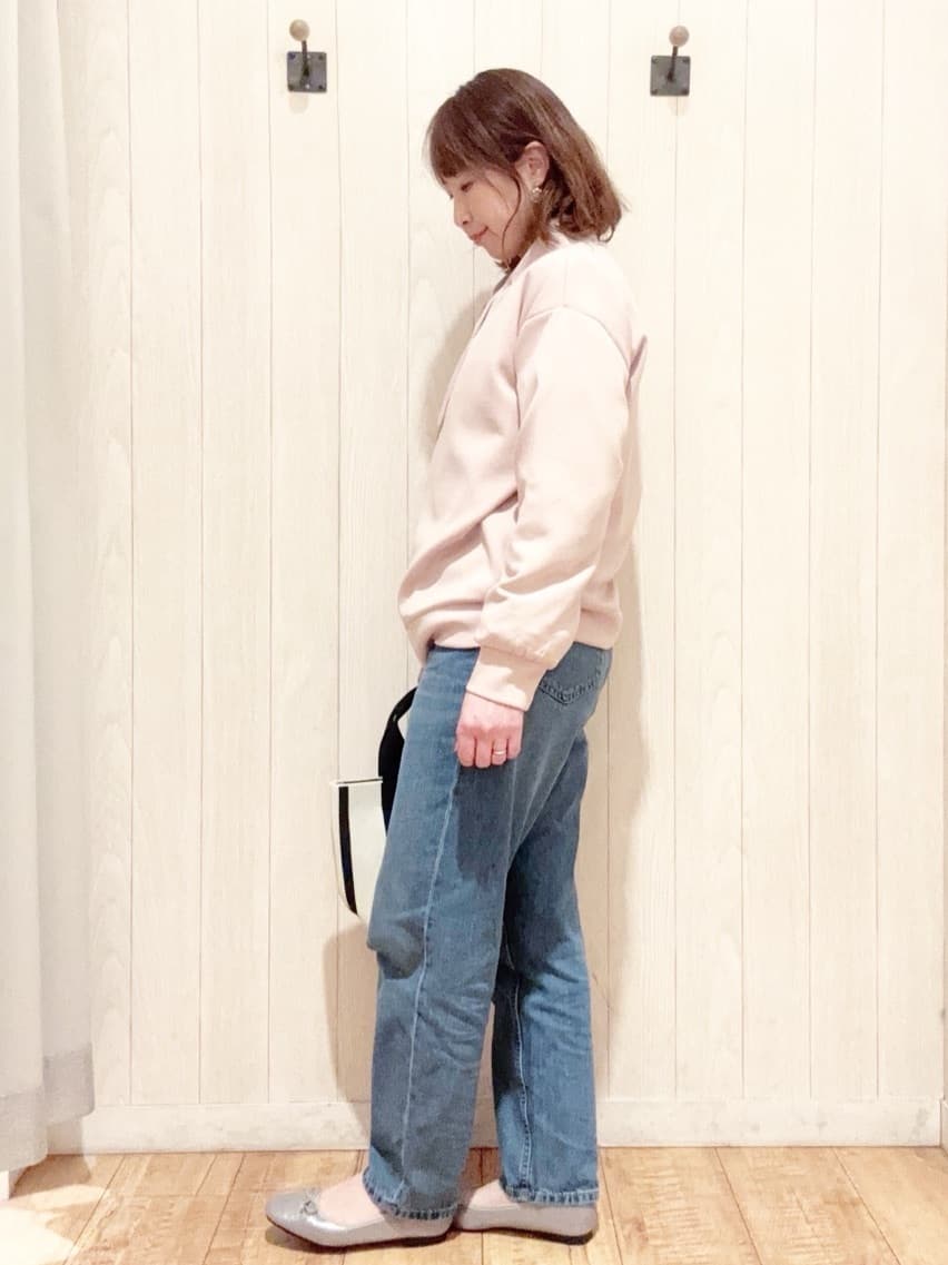 あいこさんの「SHOO･LA･RUE｜【洗濯機可/S-LL】ふんわりとしたお袖が愛らしい ジレスタイルに合うブラウス」を使ったコーディネート