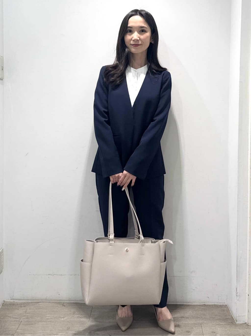 yuicciさんの「OPAQUE.CLIP｜《通勤／セットアップ対応》 Vネックジャケット／ダブルクロス【洗濯機OK】」を使ったコーディネート