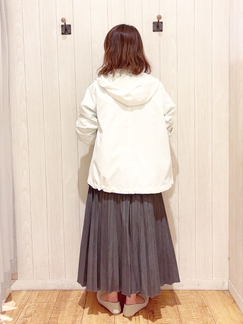 あいこさんの「SHOO･LA･RUE｜【高レビュー/洗濯機可/S-LL】さらに軽くなった スポンディッシュ裾フェイクトップス」を使ったコーディネート