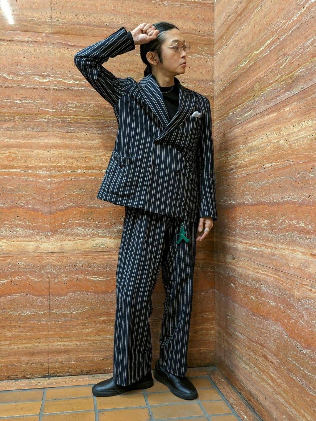 かしげるさんの「TAKEO KIKUCHI｜【BOWLER HAT LABEL】サッカーストライプ ダブルジャケット」を使ったコーディネート