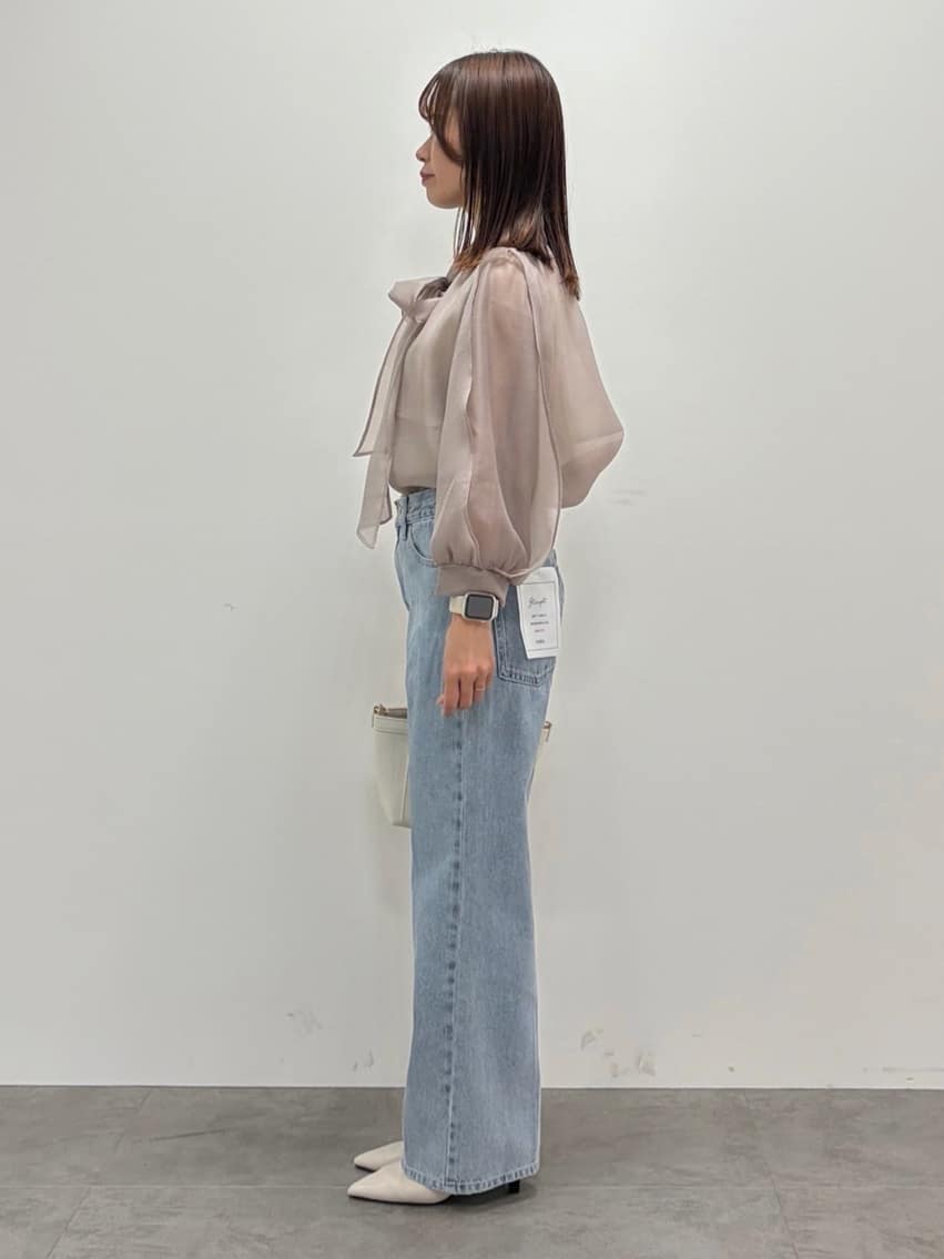 kozuさんの「index｜キャンディスリーブショートトレンチコート【洗濯機OK／撥水／防花粉】《5col》」を使ったコーディネート