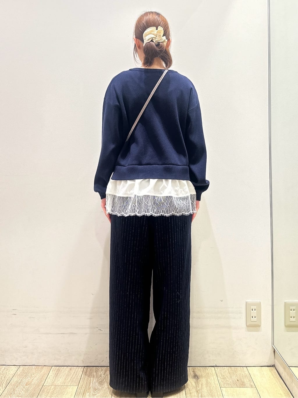 MOMOさんの「index｜裾レースドッキングニット」を使ったコーディネート