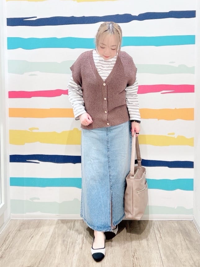 Peeさんの「SHOO･LA･RUE｜【SHOO・LA・RUE DENIM】シンプルだから使いやすい Aラインスカート」を使ったコーディネート