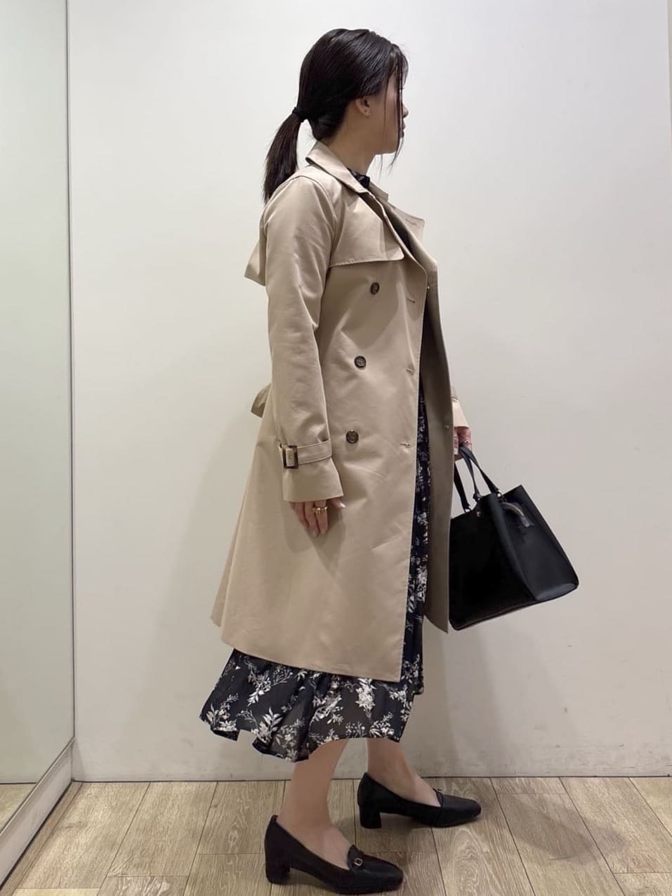 mameさんの「index｜撥水トレンチコート【洗濯機OK／花粉対応】《XS～3L》」を使ったコーディネート
