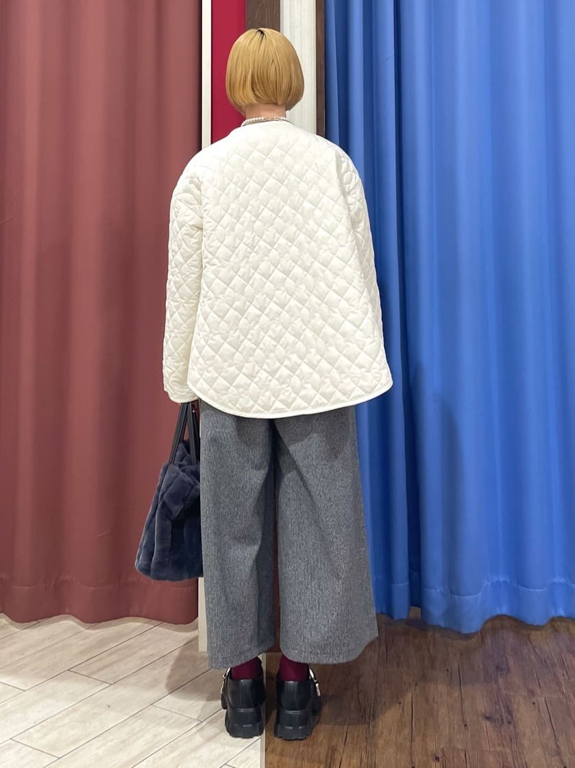 るるさんの「SHOO･LA･RUE｜【洗濯機可/S-LL】もちもちタッチ スウェットライクロゴニット」を使ったコーディネート