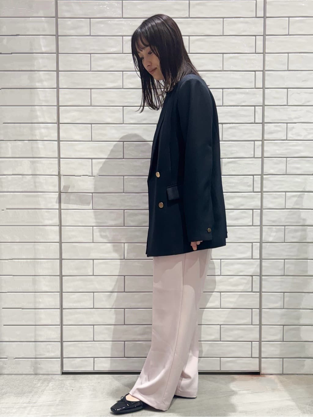 ranさんの「OPAQUE.CLIP｜金ボタンダブルブレストテーラードジャケット／セットアップ対応【洗える】」を使ったコーディネート