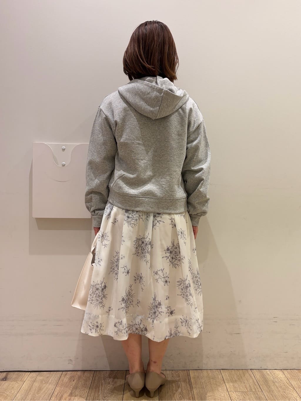 YUKOさんの「index｜ラメ裏毛コンパクトジップパーカー【洗濯機OK】」を使ったコーディネート