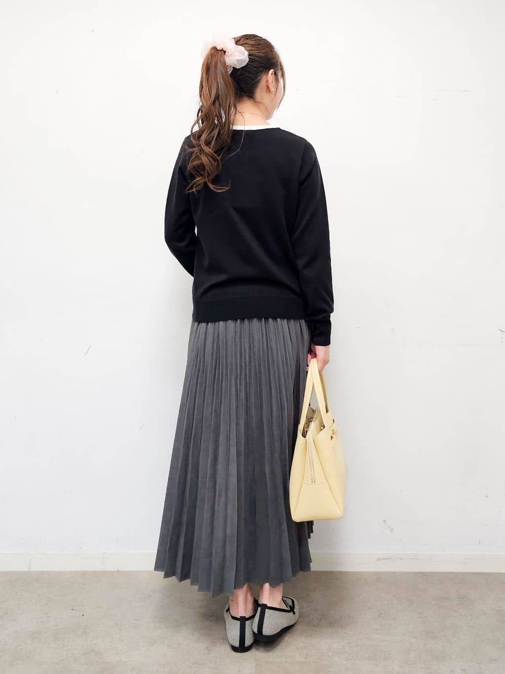 ゆゆさんの「SHOO･LA･RUE｜【洗濯機可/S-LL/アンサンブル可】結局、シンプル クルーネックニット」を使ったコーディネート
