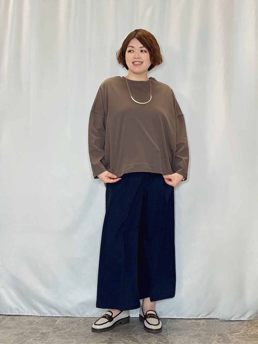 たみさんの「SHOO･LA･RUE｜【洗濯機可/S-LL】ハイウエストで美脚見え リボンクロップドワイドパンツ」を使ったコーディネート