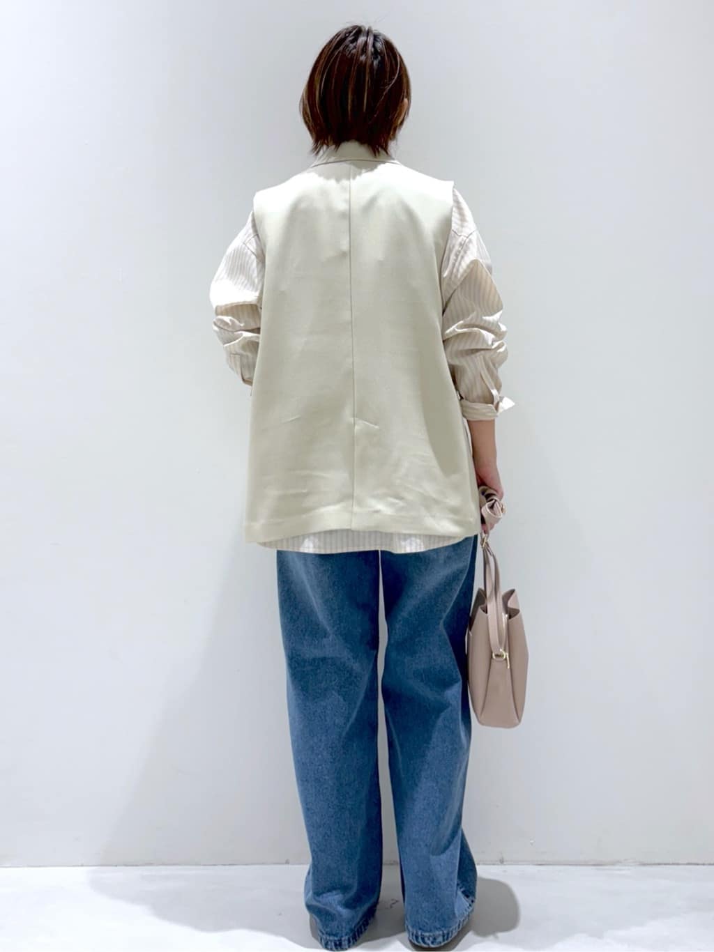 こじさんの「OPAQUE.CLIP｜金ボタンダブルブレストテーラードジレ／セットアップ対応【洗える】《S～LL》」を使ったコーディネート