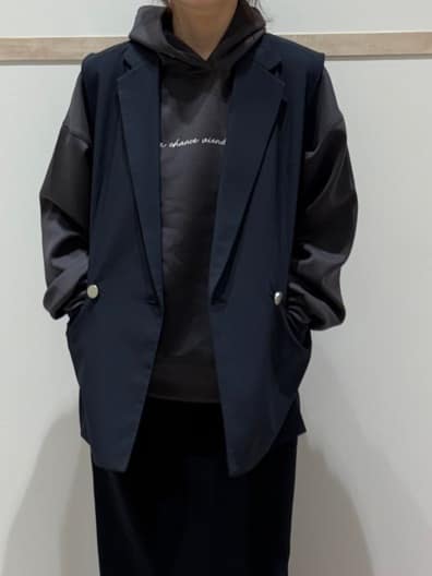 c_h_i_k_aさんの「SHOO･LA･RUE｜【セットアップ可/S-LL/洗濯機可】サッと羽織ってこなれ見え ダブルブレストジレ」を使ったコーディネート