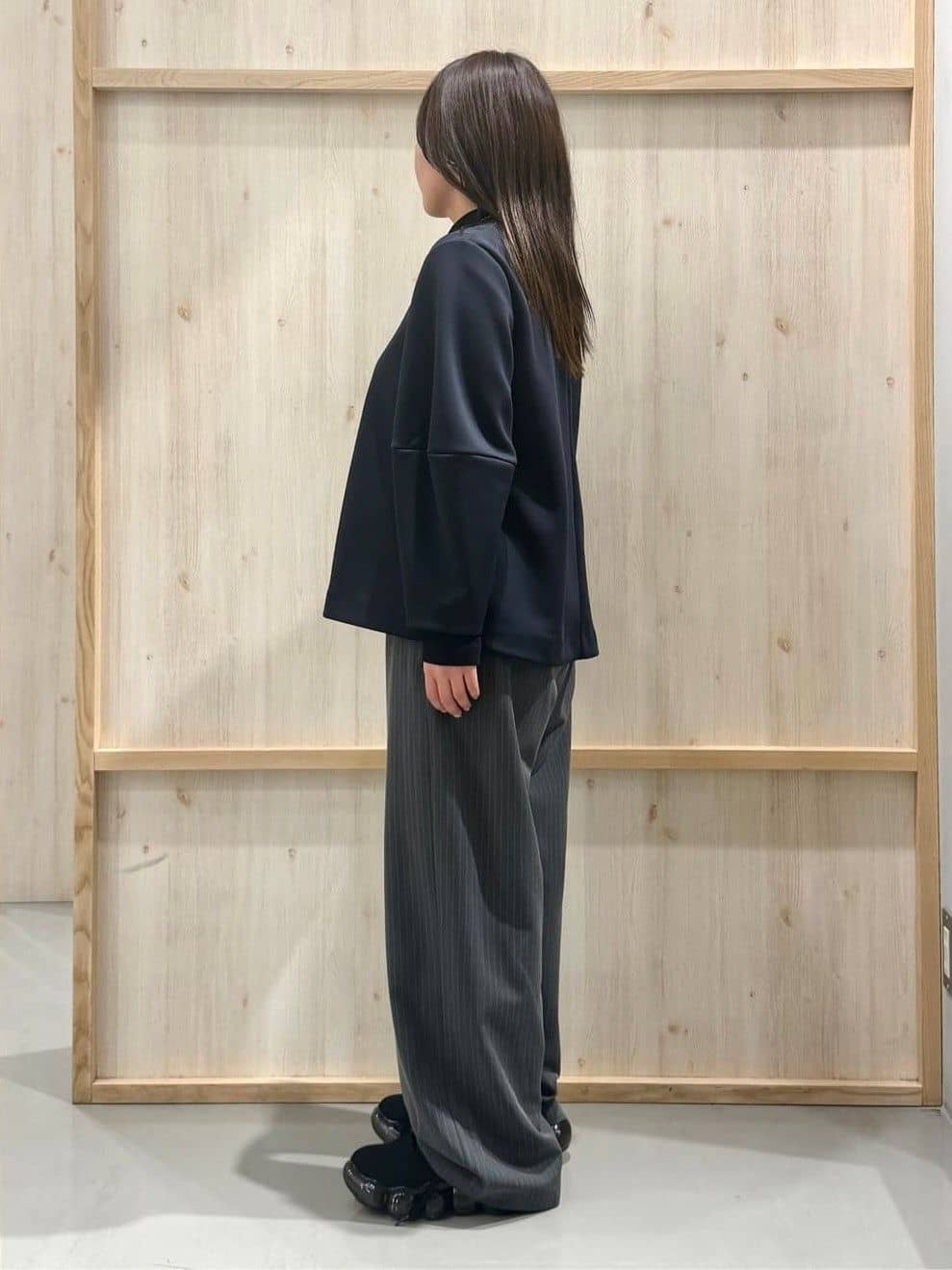 nanaさんの「THE SHOP TK｜ストライプイージーワイドパンツ」を使ったコーディネート