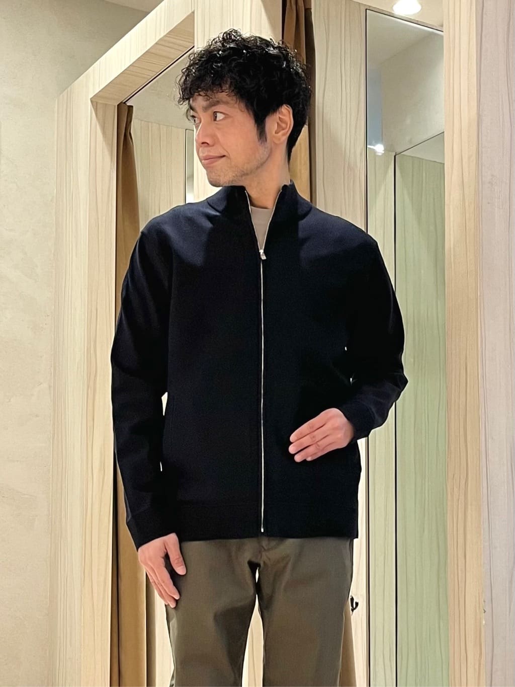 URAさんの「TAKEO KIKUCHI｜【3WAY】ドビー ダウンライナー付ブルゾン」を使ったコーディネート
