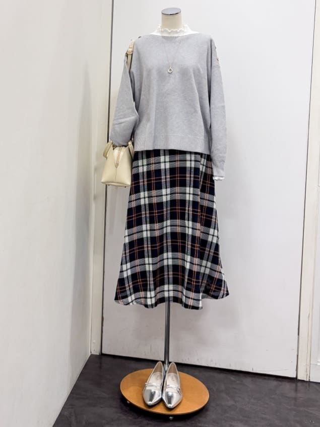 yukariさんの「grove｜【撥水】きれいめに着こなせるマウンテンパーカ」を使ったコーディネート