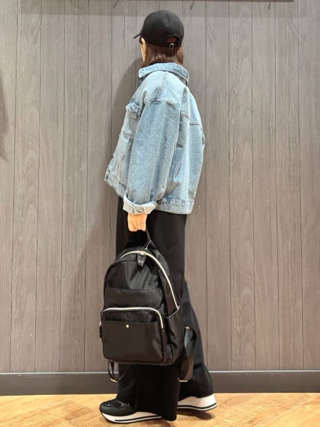 meiさんの「SHOO･LA･RUE｜【SHOO・LA・RUE DENIM】羽織るだけでこなれる　オーバーサイズデニムジャケット」を使ったコーディネート