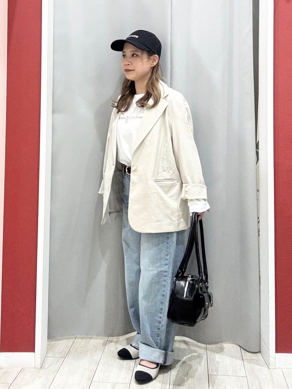 shioさんの「SHOO･LA･RUE｜【S-LL/セットアップ可/イージーケア/UV】オンにもオフにも 軽やかシングルジャケット」を使ったコーディネート