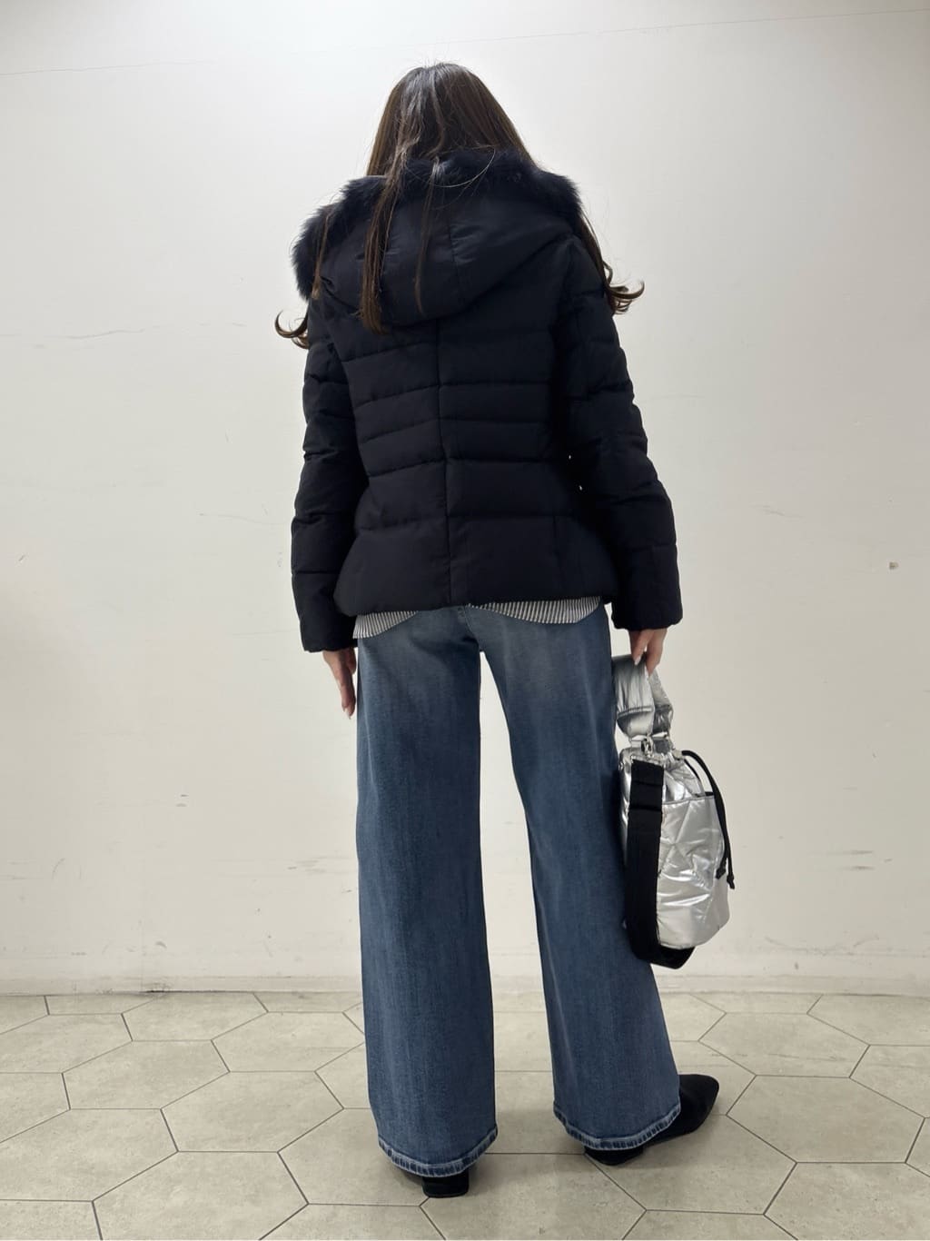 kahoさんの「INDIVI｜【名品／撥水／抗菌防臭】ショート丈リサイクルダウンコート」を使ったコーディネート