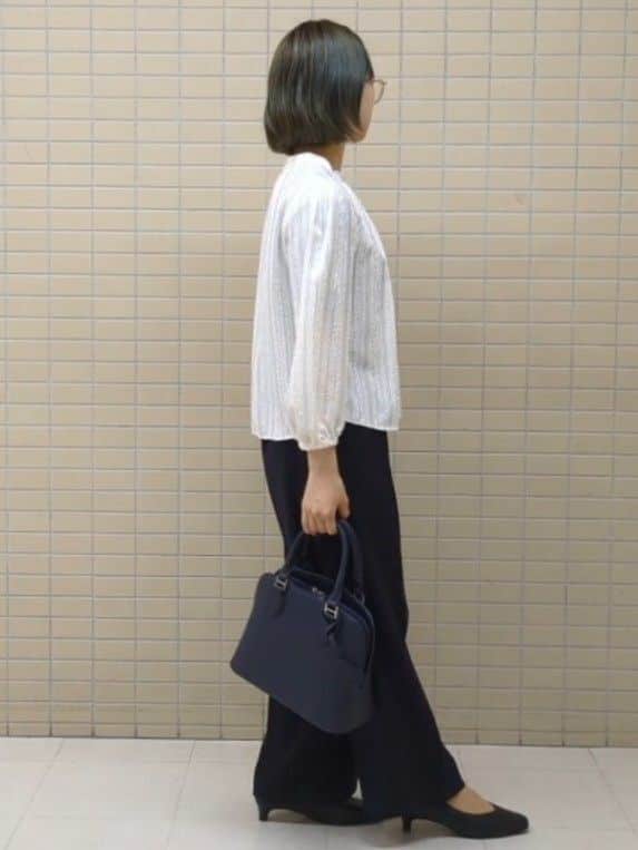 ひまりさんの「Reflect｜【セットアップ可】ストライプ柄ジャカードブラウス」を使ったコーディネート