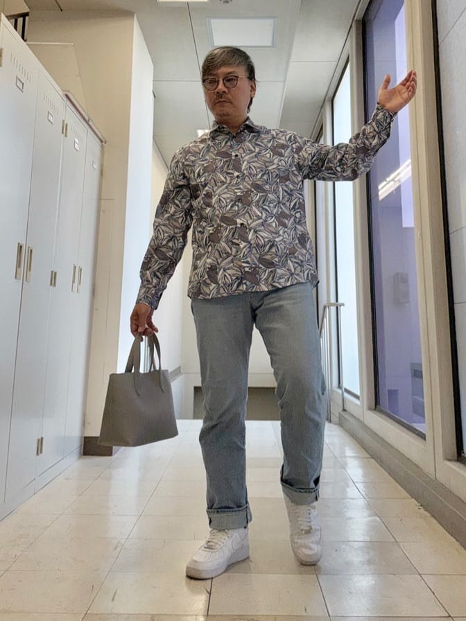 MAKOTO AIさんの「TAKEO KIKUCHI｜カカオ柄プリントシャツ」を使ったコーディネート