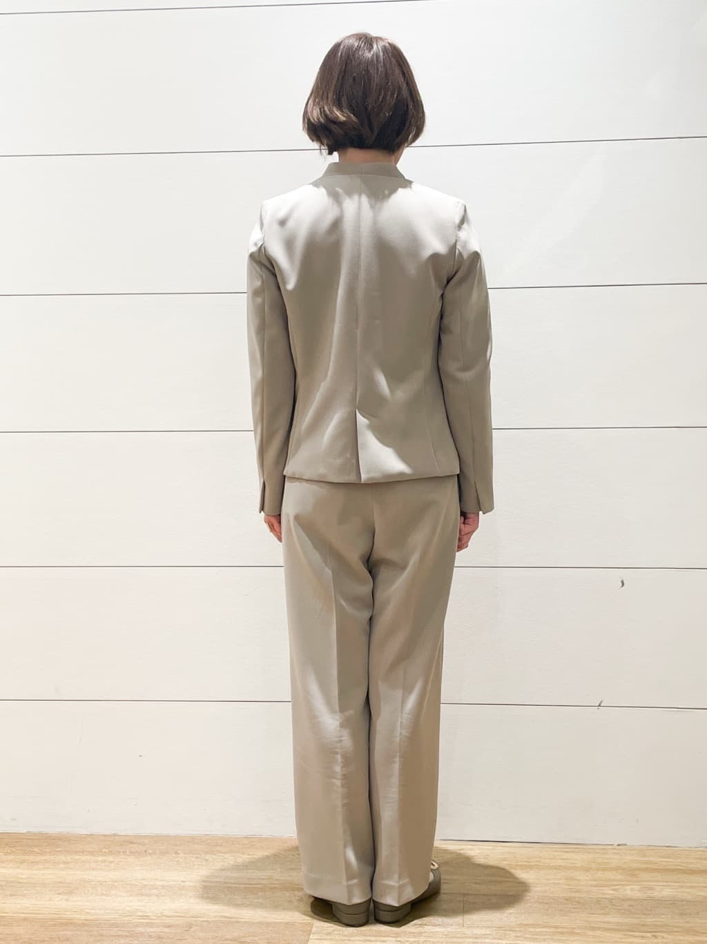 Ryoさんの「THE SHOP TK｜【通勤スタイルに】ダブルクロス ノーカラージャケット/セットアップ可」を使ったコーディネート