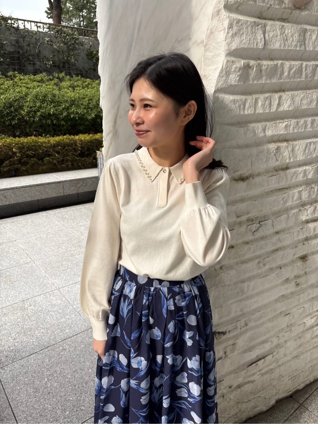 AOIさんの「Couture brooch｜【洗える・着映え】パール調衿ニット」を使ったコーディネート