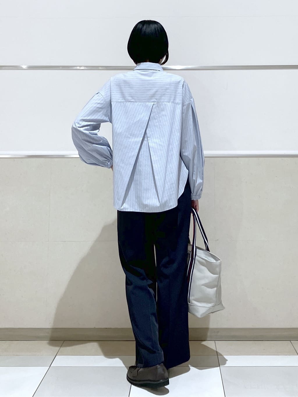 eriko さんの「Dessin｜【洗える】バルーンスリーブバンドカラーシャツ」を使ったコーディネート