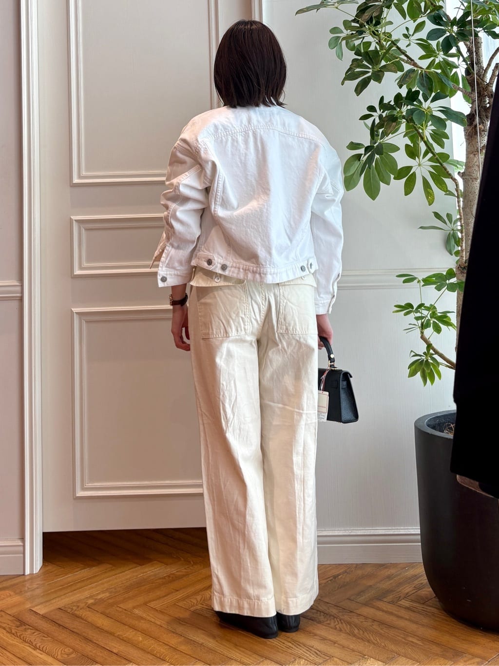 nakaoさんの「DRESSTERIOR｜◆【ウォッシャブル】バックサテンベイカーパンツ」を使ったコーディネート