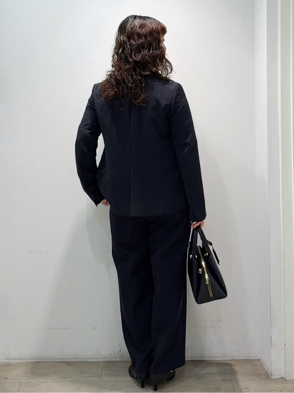 sumicaさんの「OPAQUE.CLIP｜《通勤／セットアップ対応》 Vネックジャケット／ダブルクロス【洗濯機OK】」を使ったコーディネート