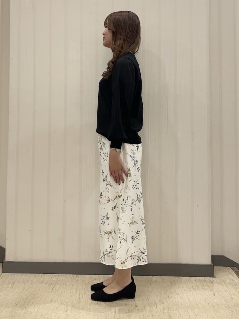 ちひさんの「INDIVI｜【洗える／華やか】袖プリーツニット」を使ったコーディネート
