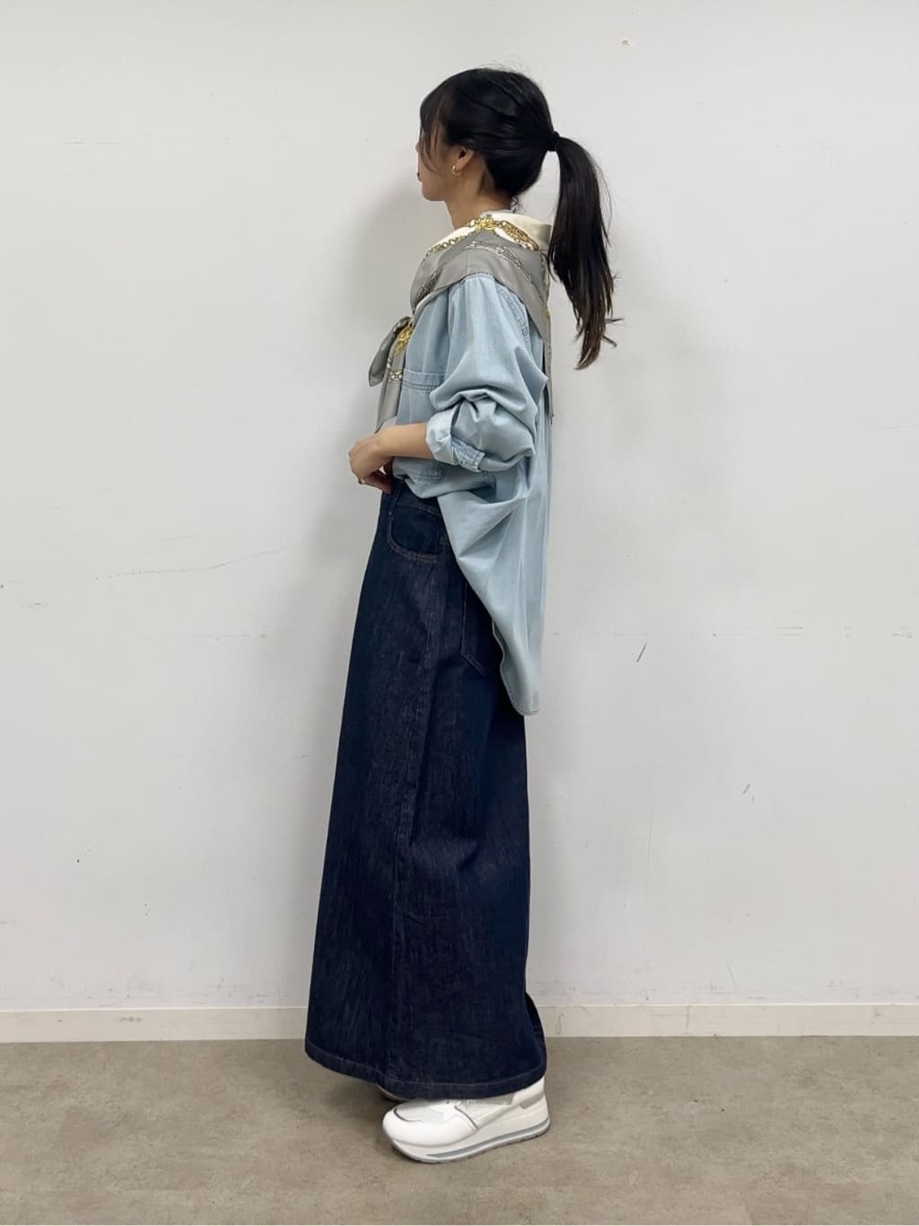 cotaniさんの「SHOO･LA･RUE｜【SHOO・LA・RUE DENIM】シンプルだから使いやすい Aラインスカート」を使ったコーディネート