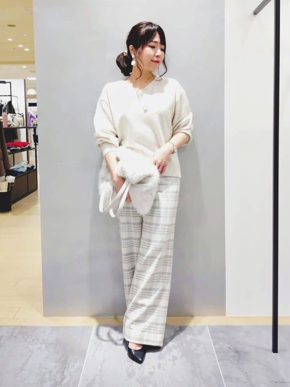 TOMOMIさんの「INDIVI｜【2WAY】フェイクファートート」を使ったコーディネート