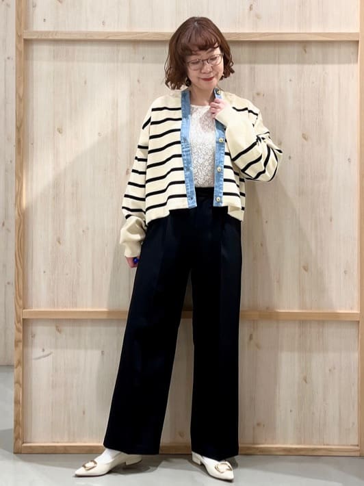 nakoさんの「THE SHOP TK｜【羽織るだけでこなれ感を演出】デニム切替カーディガン」を使ったコーディネート