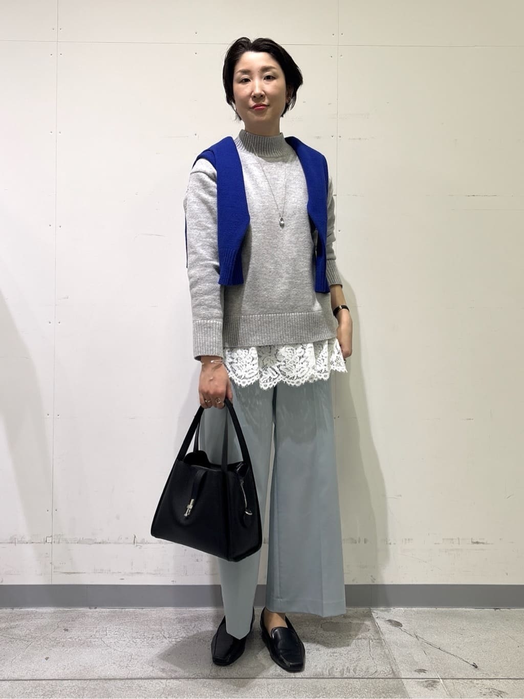 yuriさんの「INDIVI｜【カシミヤ混】ミドルゲージ ハイネックニット」を使ったコーディネート