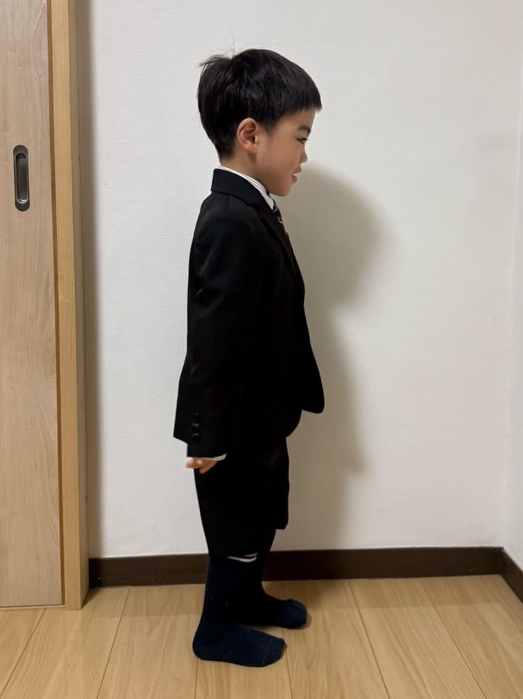 chさんの「THE SHOP TK｜【110-130/4点セット】ブラックセットアップ/入園・卒園・入学」を使ったコーディネート
