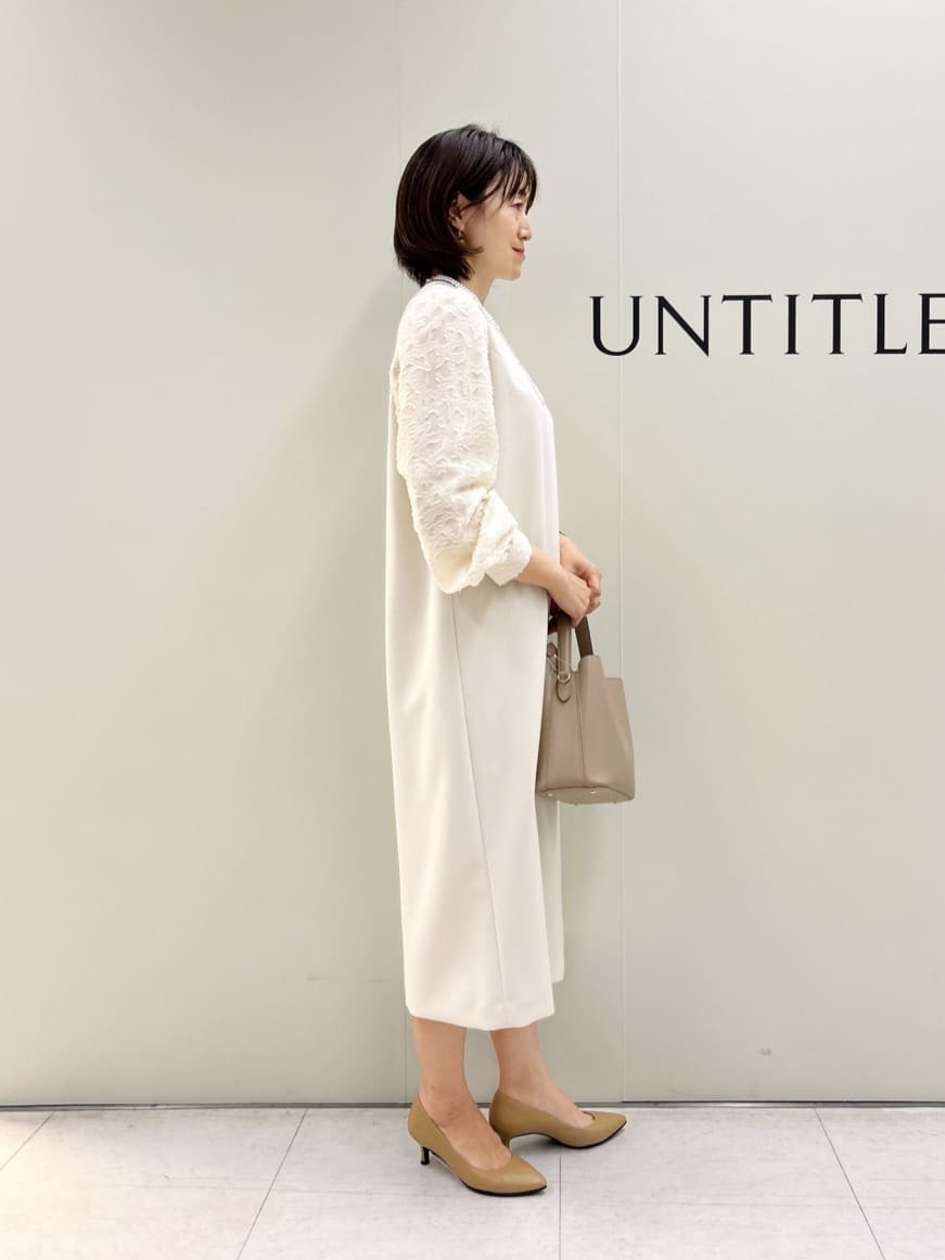 Mikiさんの「UNTITLED｜◆【お呼ばれドレス/洗える】カットジャカードスリーブ ワンピース」を使ったコーディネート
