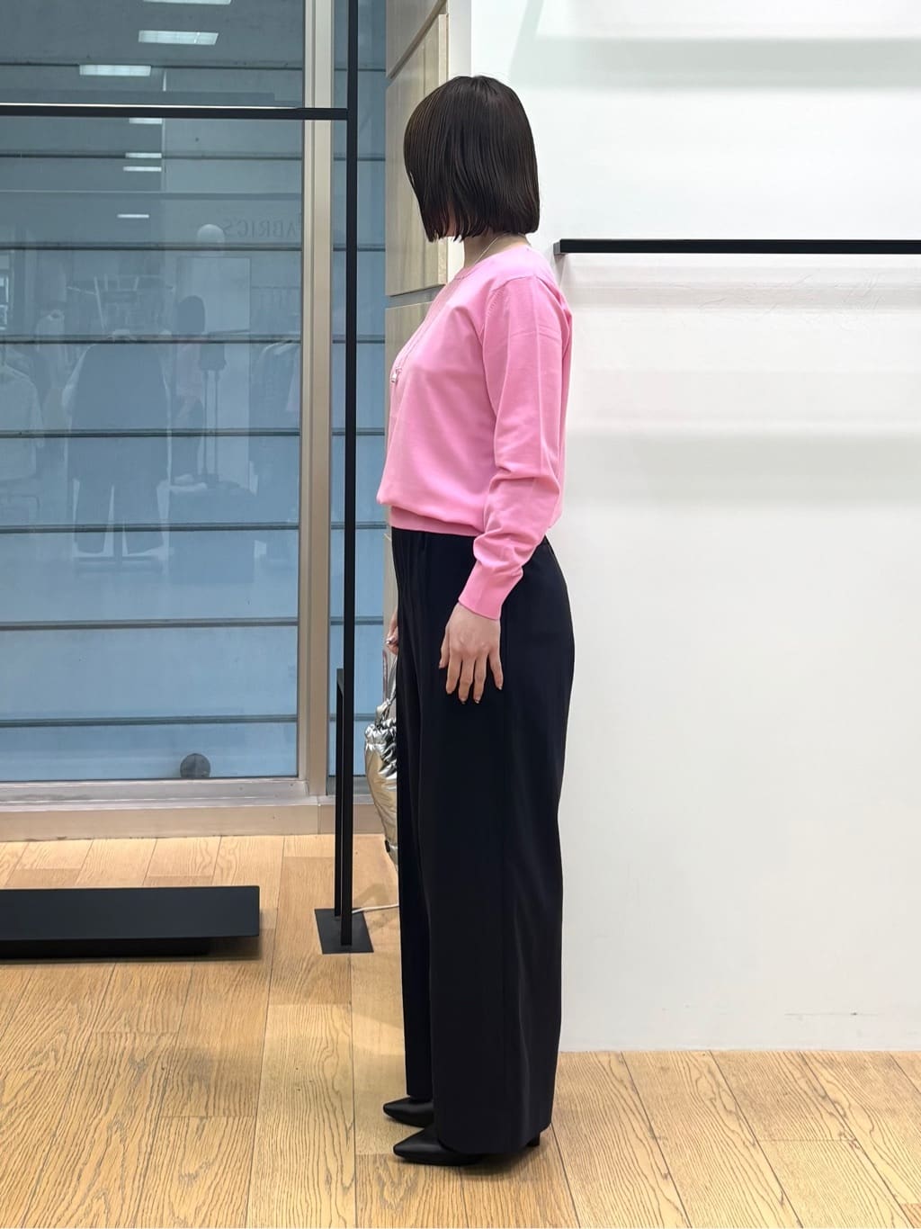 asamiさんの「INDIVI｜【洗える／アンサンブル可能】シンプルデザインニット」を使ったコーディネート