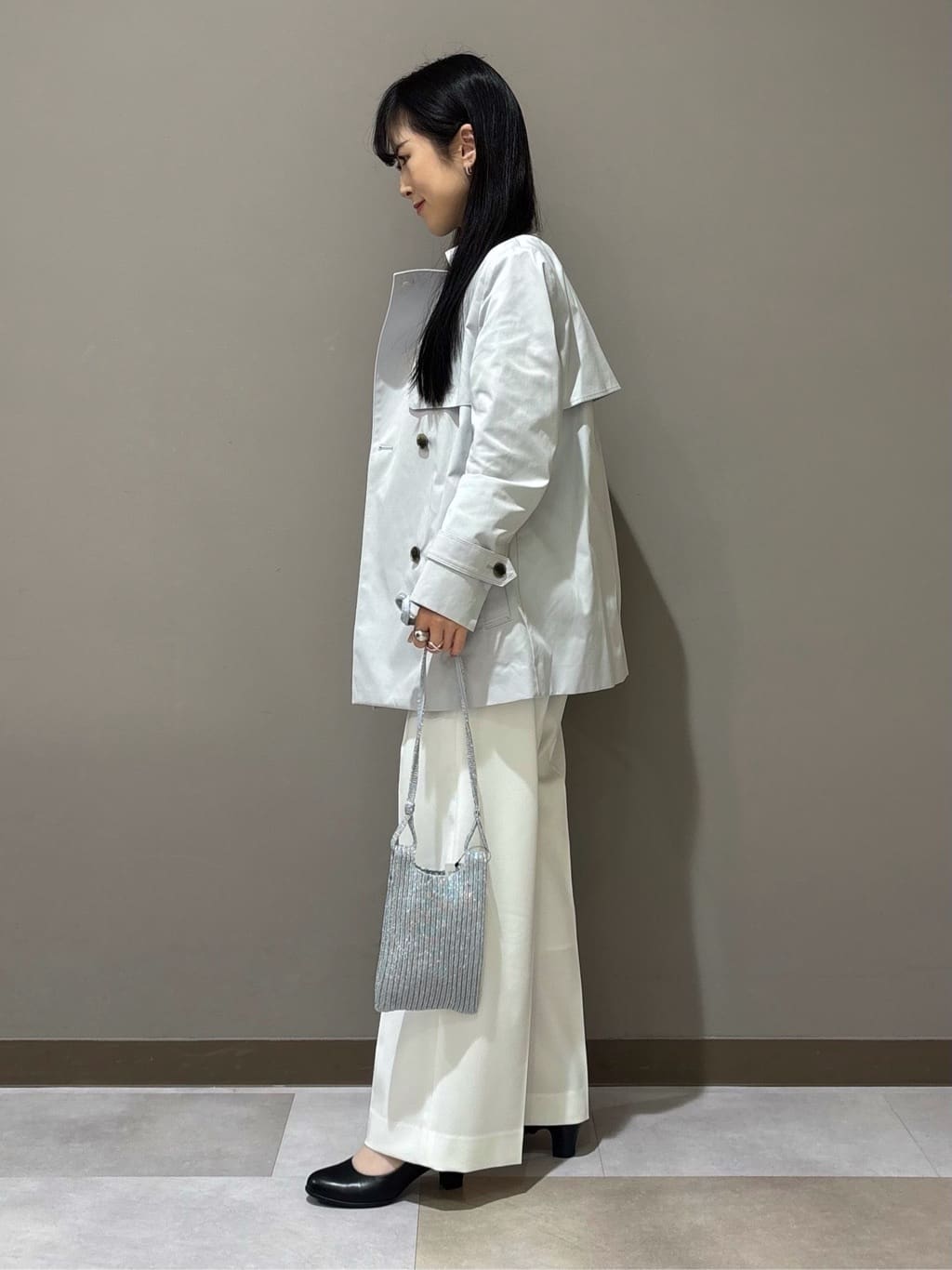 KEIKOさんの「INDIVI｜【花粉付着防止／撥水／UVケア】名品トレンチコート」を使ったコーディネート