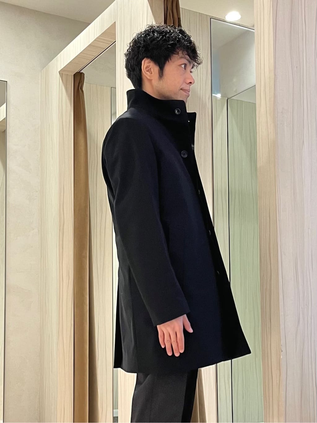 URAさんの「TAKEO KIKUCHI｜【ダウンライナー付き】ドビースタンドカラーコート」を使ったコーディネート