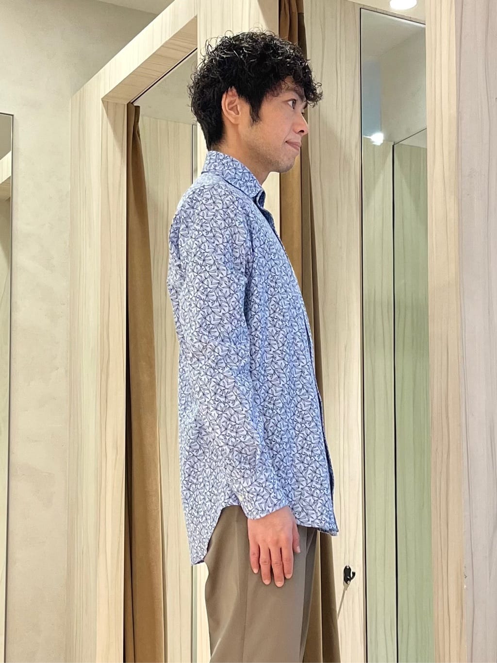 URAさんの「TAKEO KIKUCHI｜ジップアップ 鹿の子 ニット」を使ったコーディネート