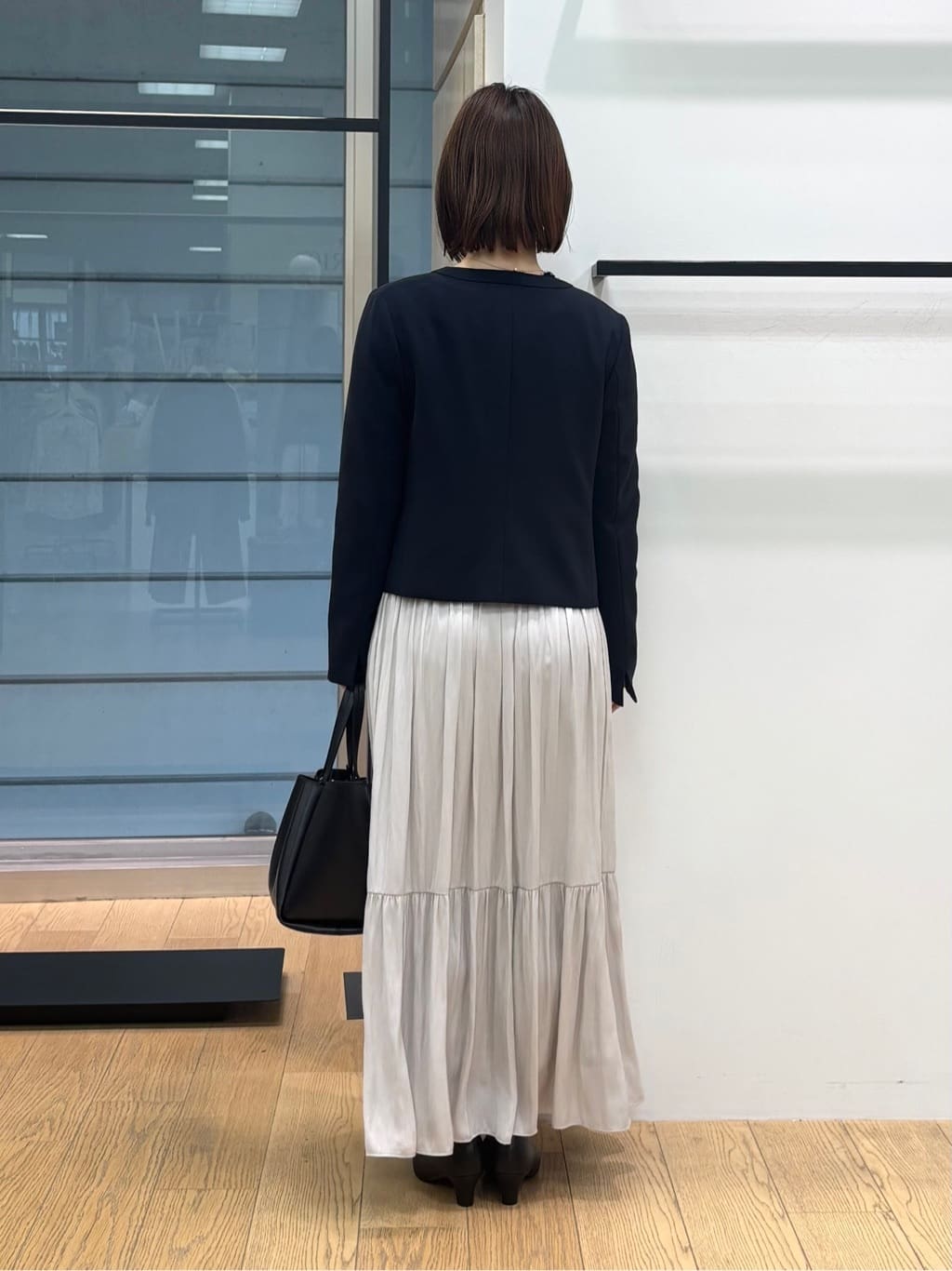 asamiさんの「INDIVI｜【華やか／大人シアー／セレモニー】カットフリンジブラウス」を使ったコーディネート