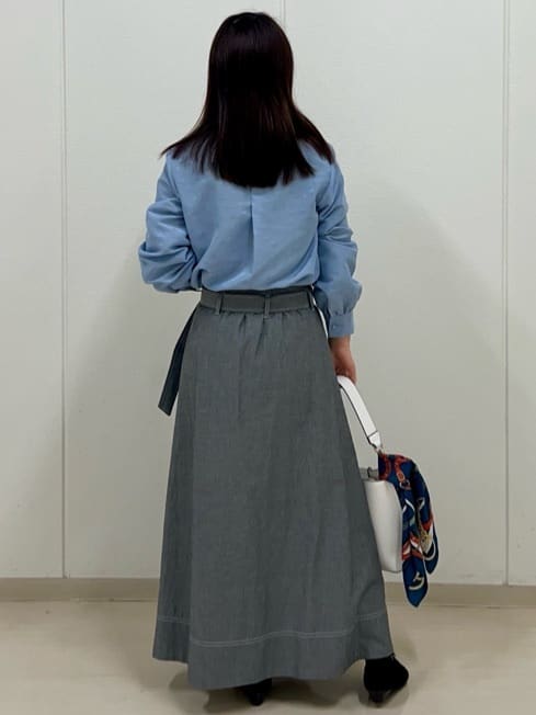ゆうさんの「Reflect｜【接触冷感】フリルネックサテンジャカードブラウス」を使ったコーディネート