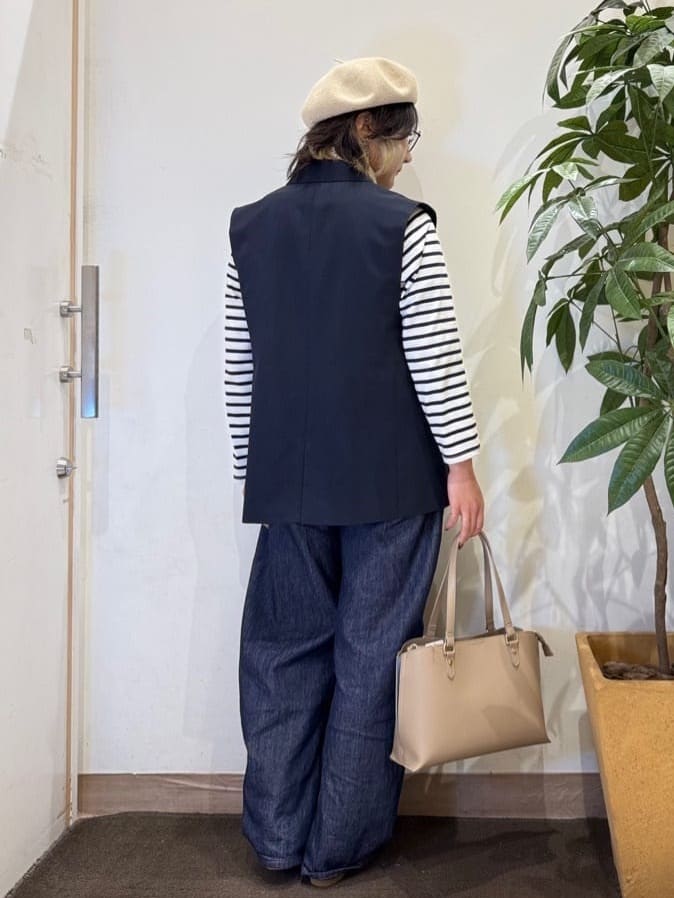 misakiさんの「SHOO･LA･RUE｜【SHOO・LA・RUE DENIM/高レビュー】ゆるっと決まる こなれカーブデニムパンツ」を使ったコーディネート