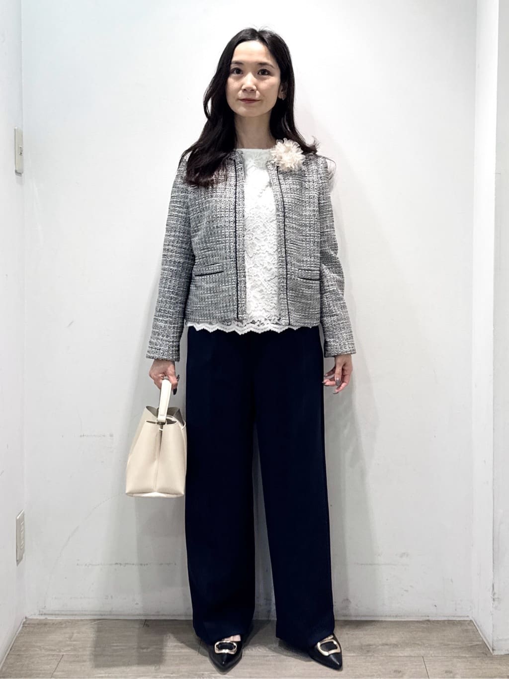 yuicciさんの「OPAQUE.CLIP｜《通勤対応》レースブラウス【洗濯機OK】」を使ったコーディネート