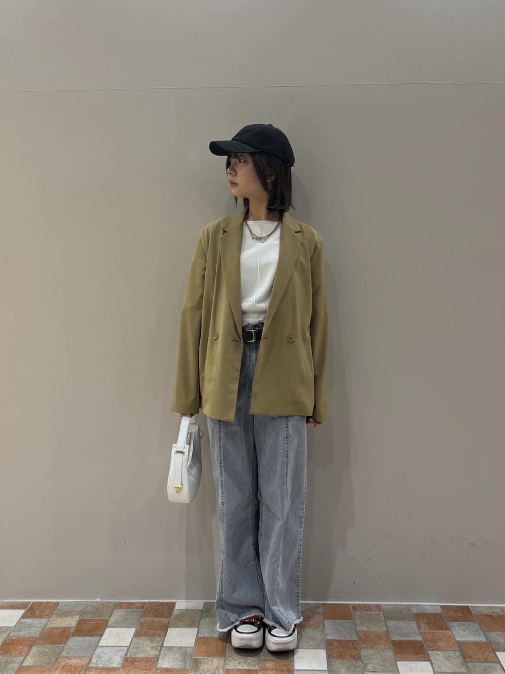 みゆさんの「INDIVI｜ドッキングパフスリーブニット」を使ったコーディネート
