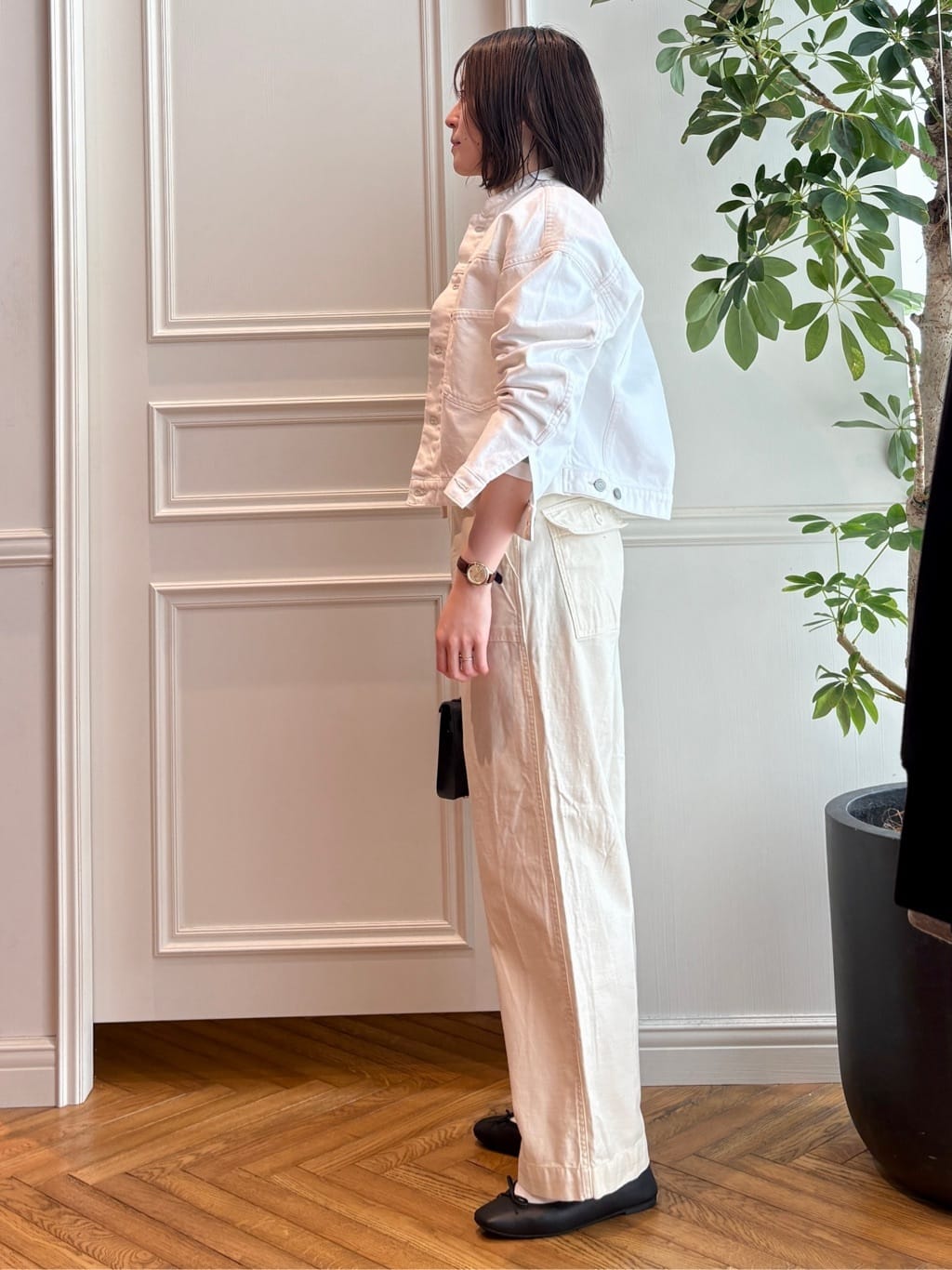 nakaoさんの「DRESSTERIOR｜◆【ウォッシャブル】バックサテンベイカーパンツ」を使ったコーディネート
