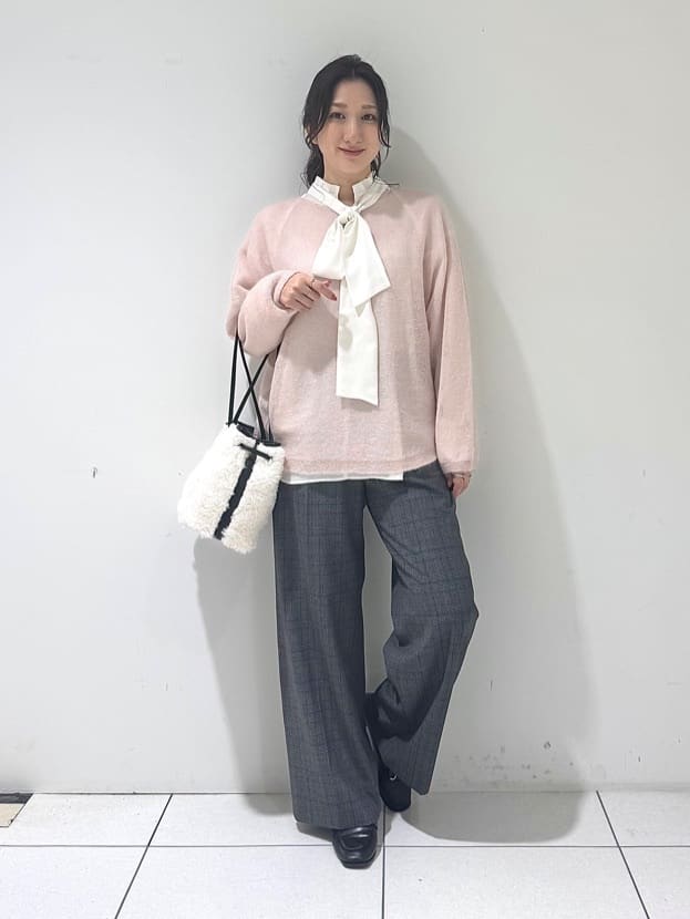 そんさんの「INDIVI｜【キッドモヘヤ素材】ラウンドヘムニット」を使ったコーディネート