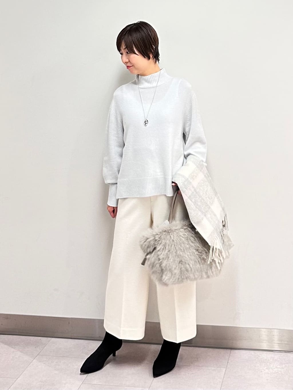 みなこさんの「UNTITLED｜【8色展開/洗える】ウールカシミヤ ハイネックニット」を使ったコーディネート
