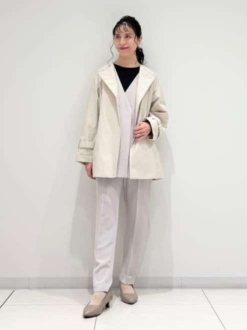 kayoさんの「INDIVI｜【撥水/軽量】ミドル丈 ミニマルトレンチコート」を使ったコーディネート