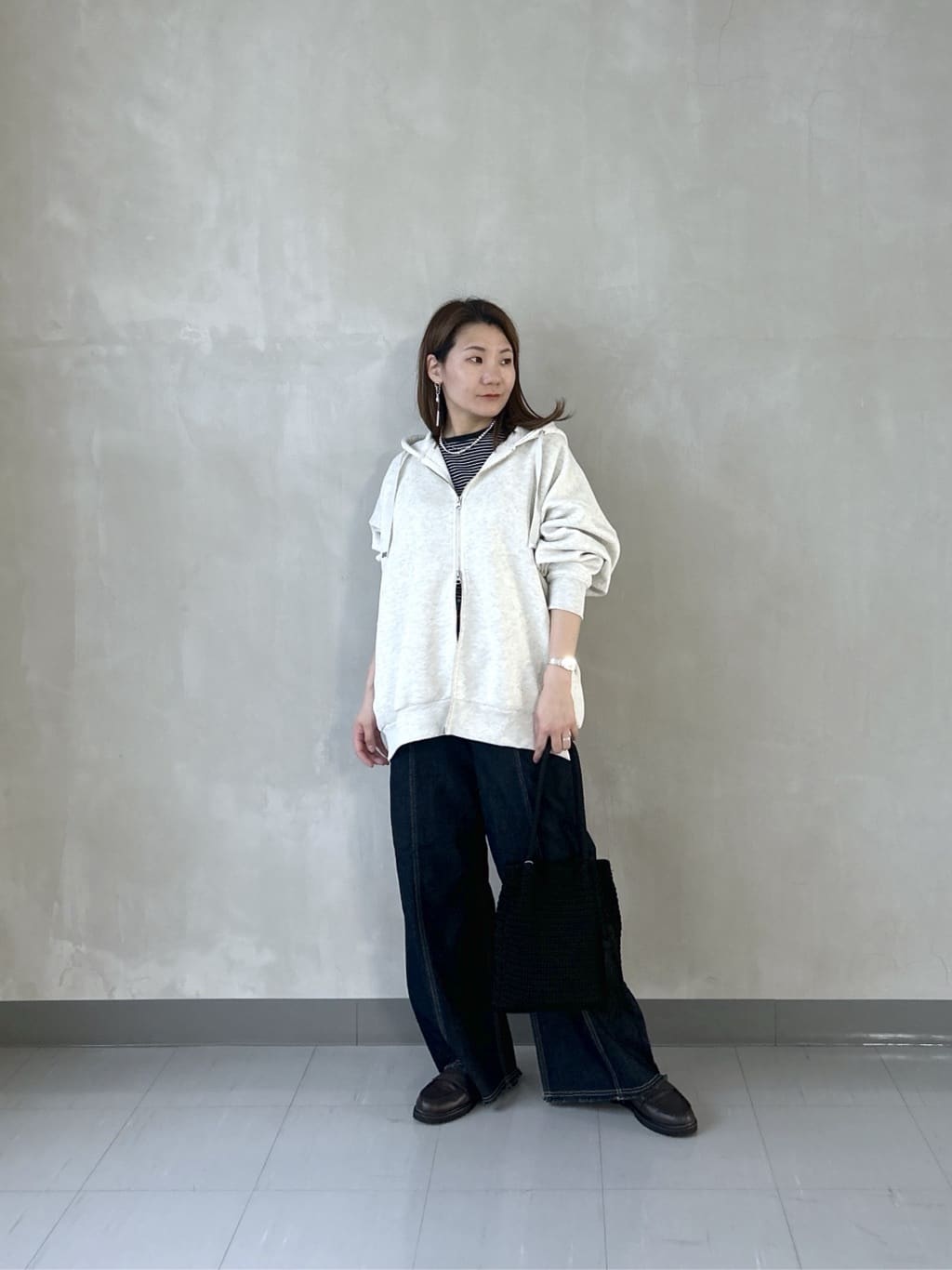 takaさんの「INDIVI｜エアーダンボールパーカー」を使ったコーディネート